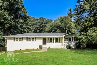 Building Photo - 3179 Robin Hood Ln