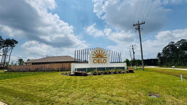 Building Photo - 10495 Cloud Nine Ct