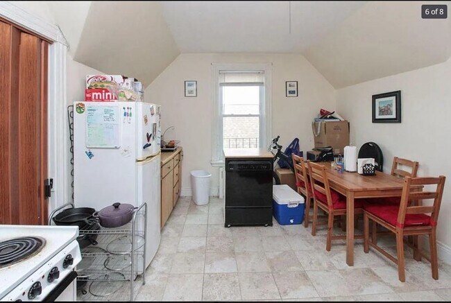 Primary Photo - 39 Etna St
