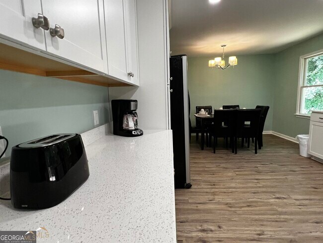 Building Photo - 208 Swanson Ridge