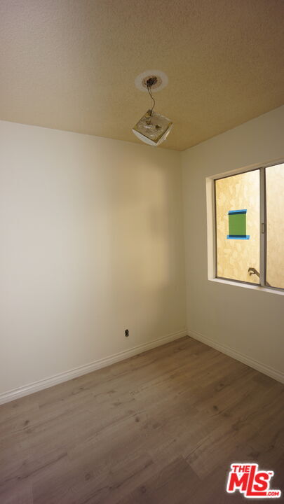 Building Photo - 1033 6th St