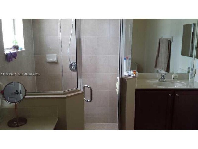 Building Photo - 14716 SW 25th Ln