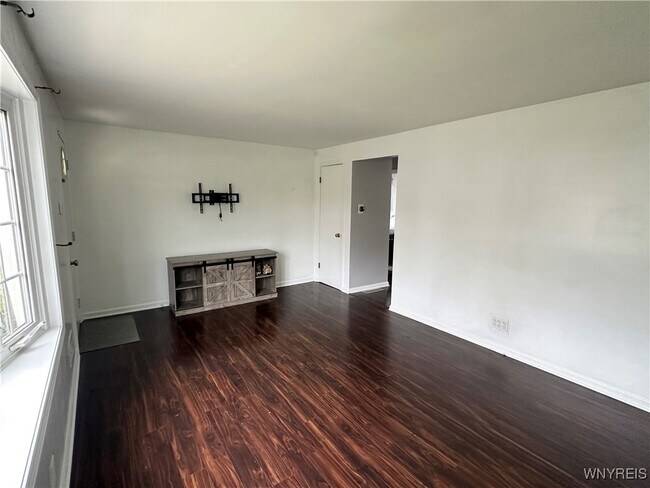 Building Photo - 6 Miami Pkwy