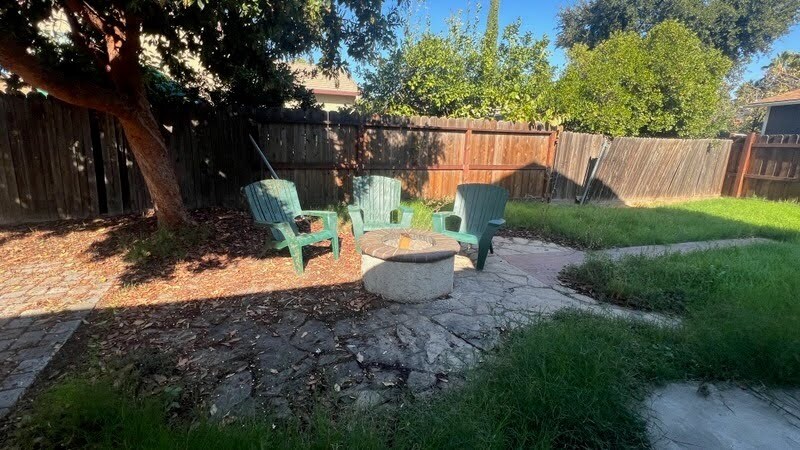 Building Photo - 1465 Venice Cir