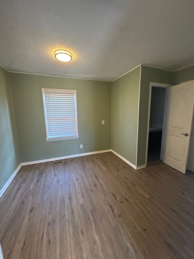 Building Photo - 4020 N 57th St