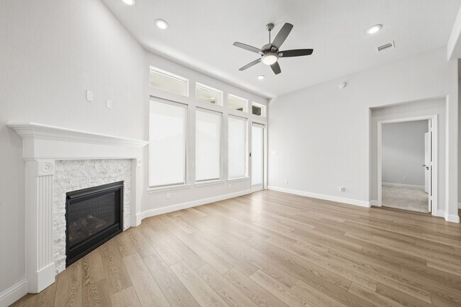 Building Photo - 15303 Leal Rancho Ct