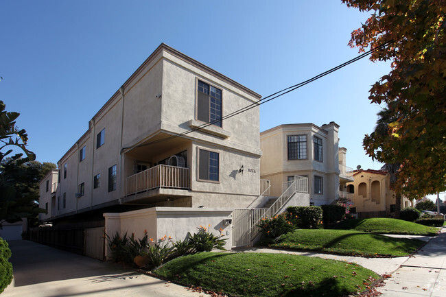 Primary Photo - 1024 Bennett Av