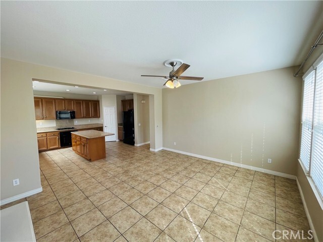 Building Photo - 34391 Hillingdon St