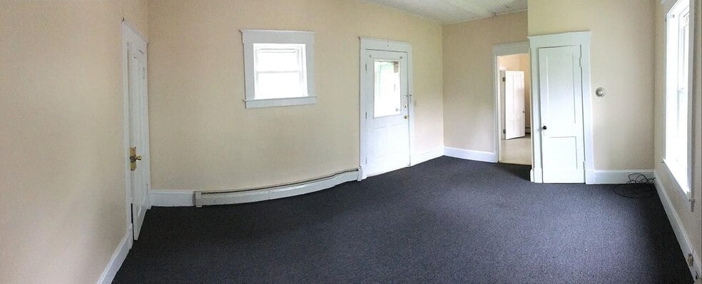 Livingroom - 21 Loomis St