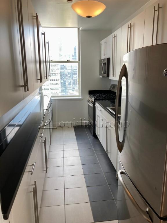 Primary Photo - 3 bedroom in NEW YORK NY 10002