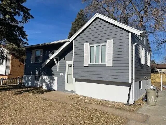 Building Photo - 1104 Cachelin Dr