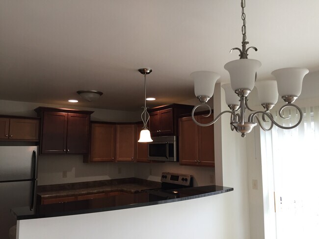Building Photo - 1115 Ridge Creek Cir