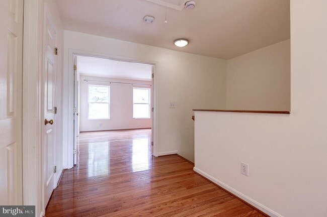 Building Photo - 12050 Edgemere Cir