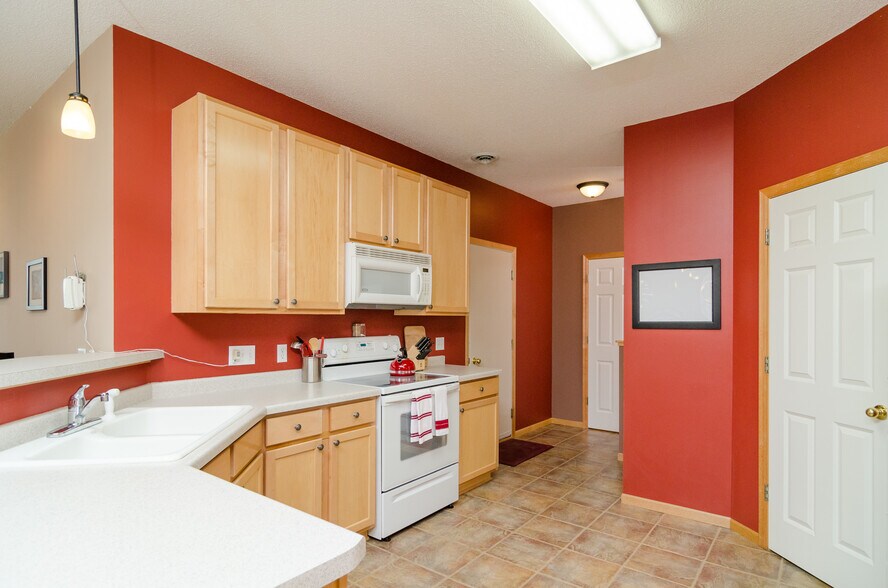 Building Photo - 17756 96th Ave N