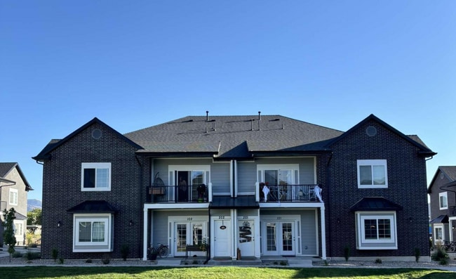 Building Photo - 143 W 1525 N