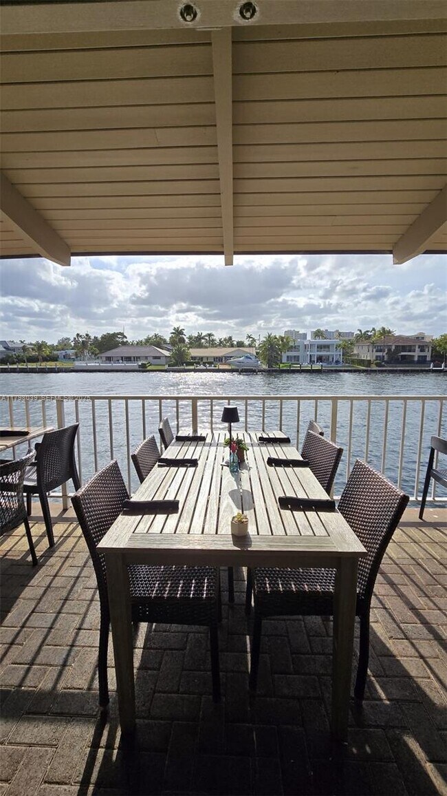 Building Photo - 1985 S Ocean Dr