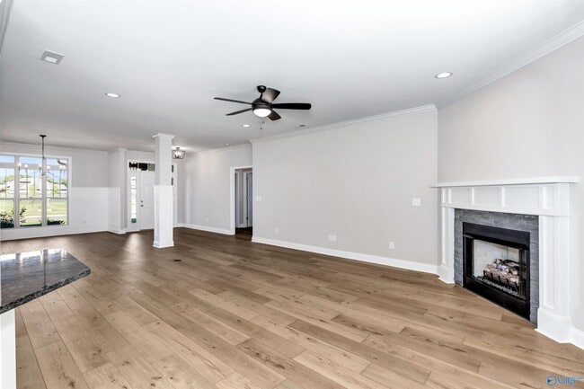 Building Photo - 9057 Redstone Square Dr