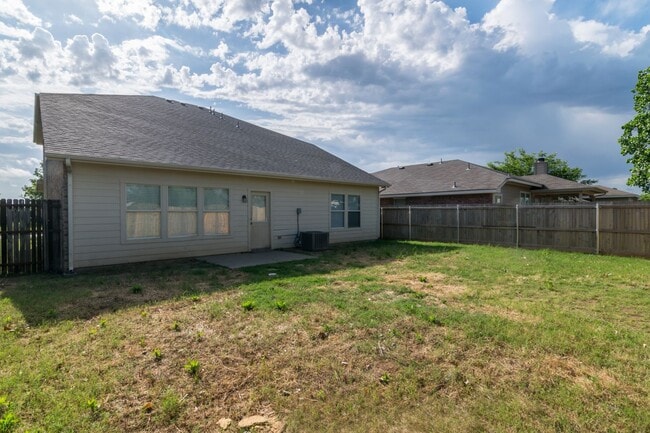 Building Photo - 8512 Prairie Wind Trail