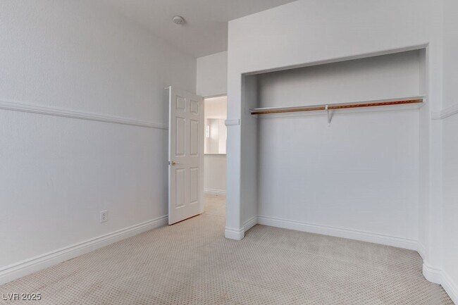 Building Photo - 10381 Walking View Ct