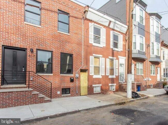 Primary Photo - 617 Hoffman St