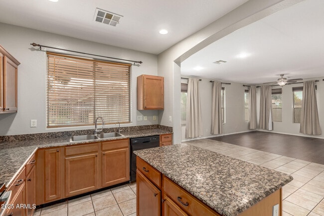 Building Photo - 3078 S Southwind Dr