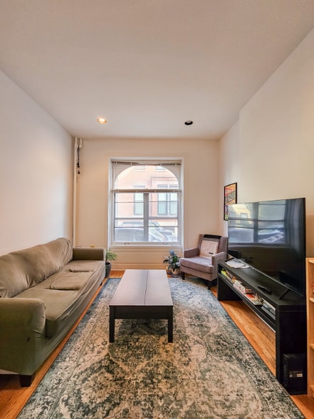 Building Photo - 165 W Menomonee St