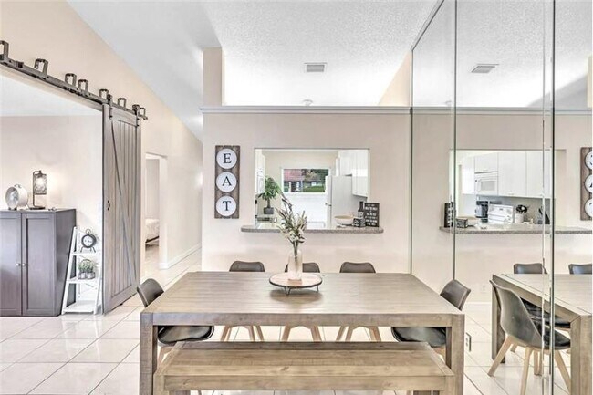 Building Photo - 5824 N Park Rd