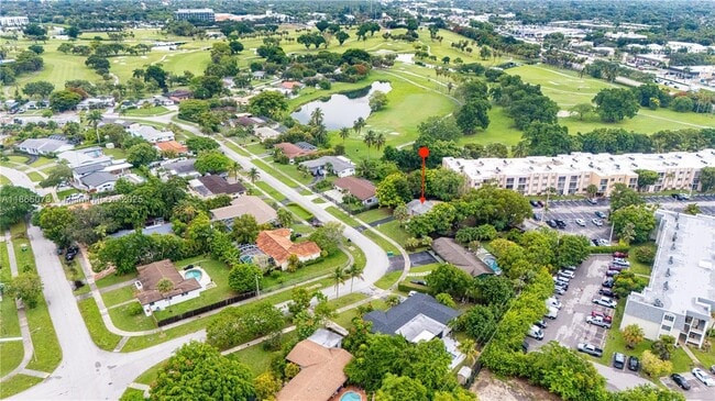 Building Photo - 15831 Palmetto Club Dr