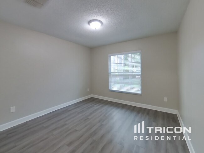 Building Photo - 7902 Oakstone Ct