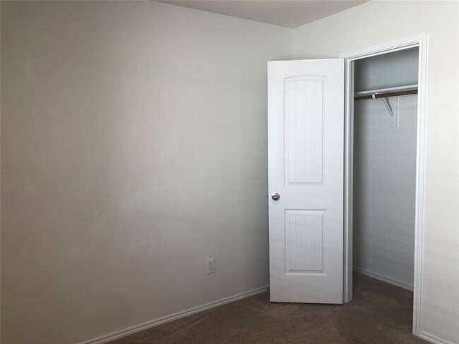 Building Photo - 4125 Wintergreen Dr