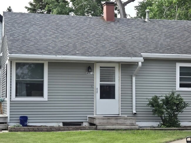 Building Photo - 4911 7th Ave N