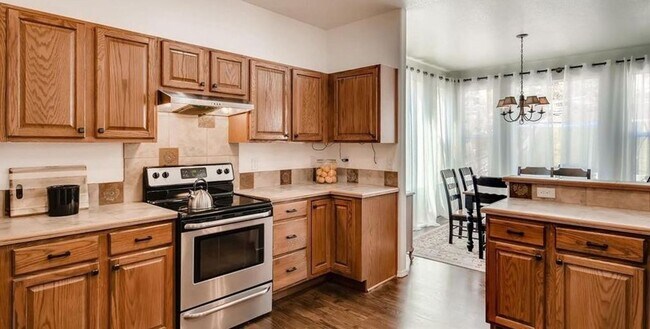 Building Photo - 6 month lease available! D20 5bdrm Home on...