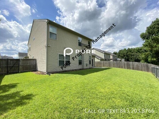 Building Photo - 224 Donatella Dr