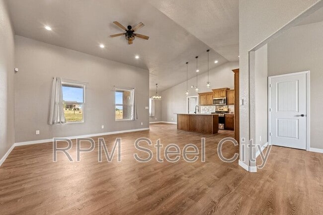 Building Photo - 1710 N Wild Bill Hickock Dr