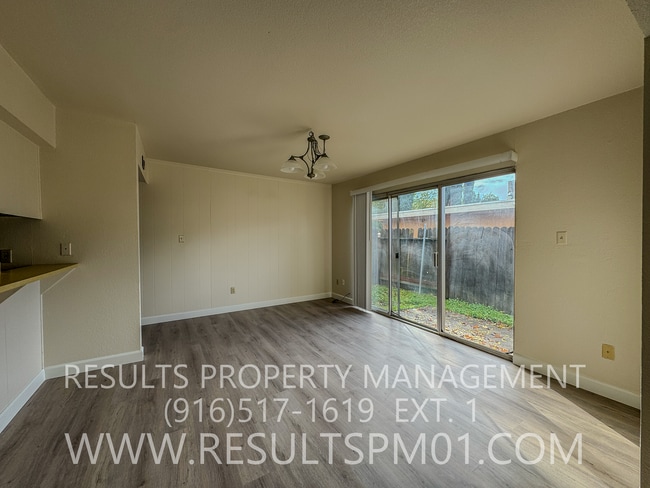 Building Photo - Cozy Citrus Heights Duplex