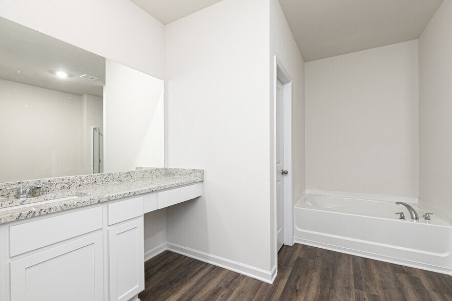 Building Photo - 1405 Sodbuster Dr