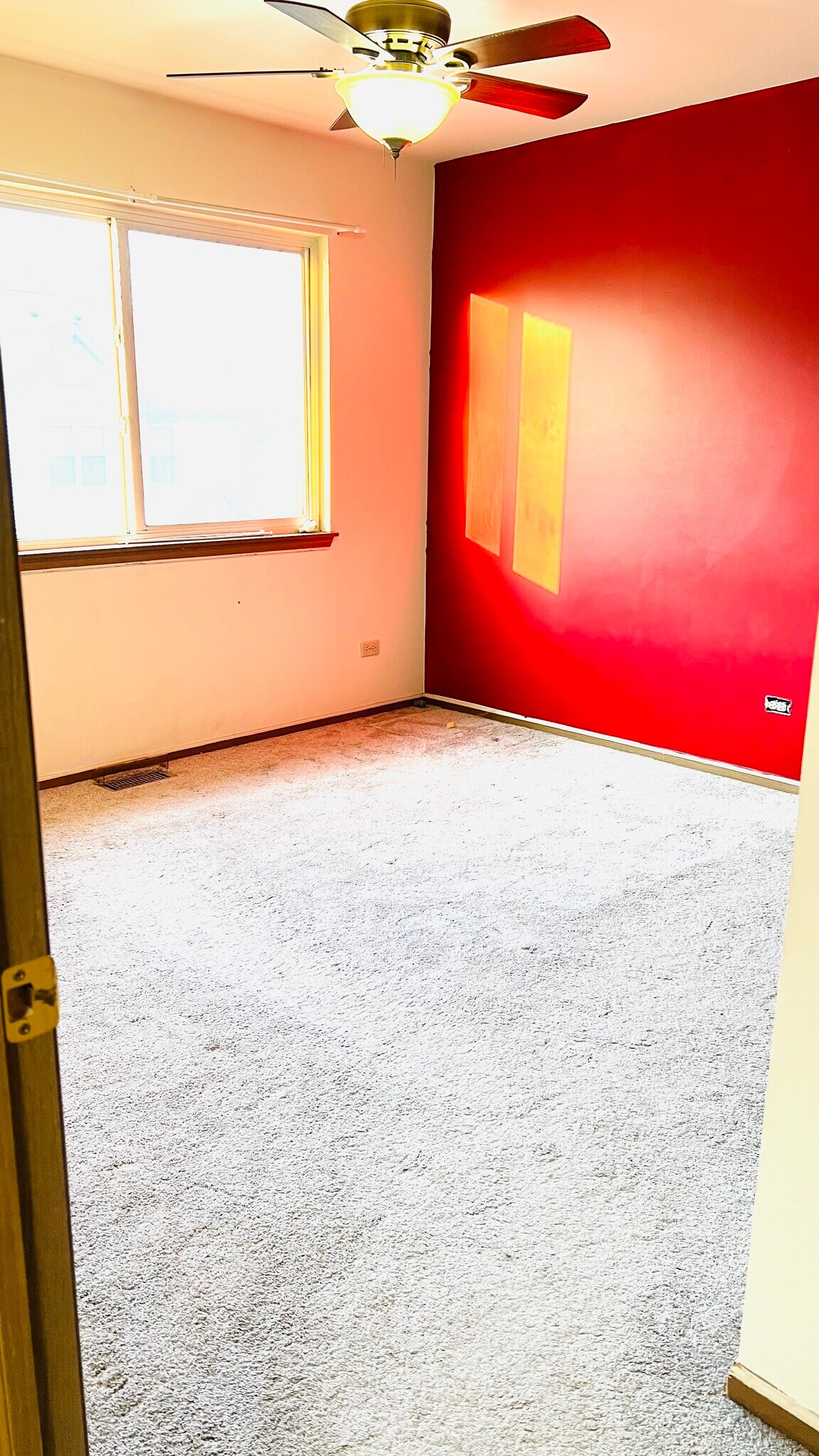 Building Photo - 722 E Whispering Oaks Dr