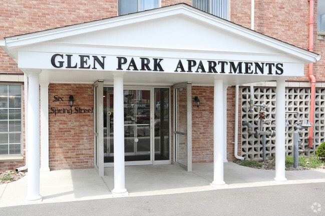 Glen Park Apartments - Glen Park