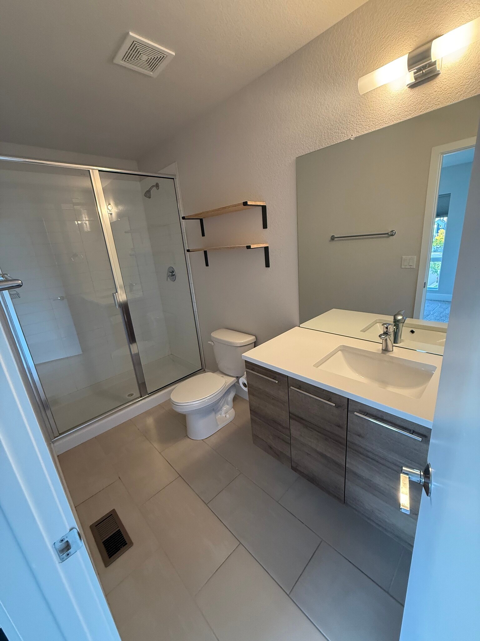 Building Photo - 1053 Eaton St