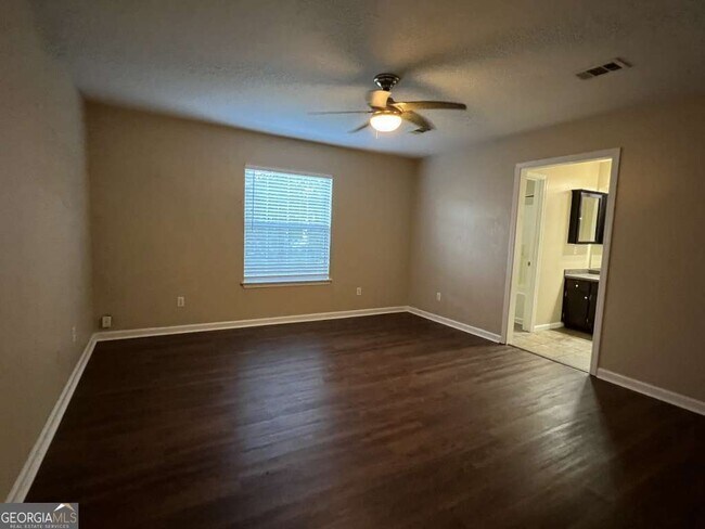 Building Photo - 517 Lake Jordan Blvd W