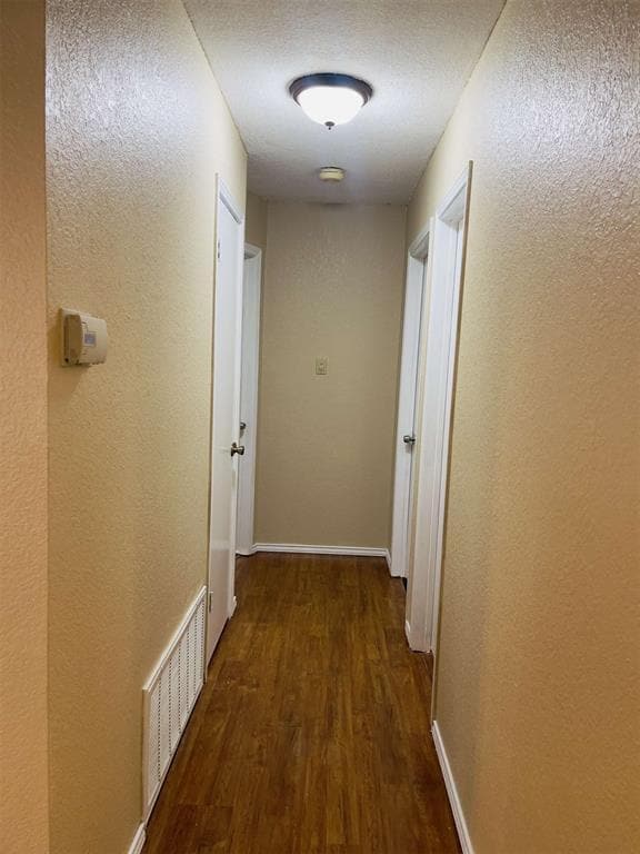Building Photo - 8701 Cretys Cove