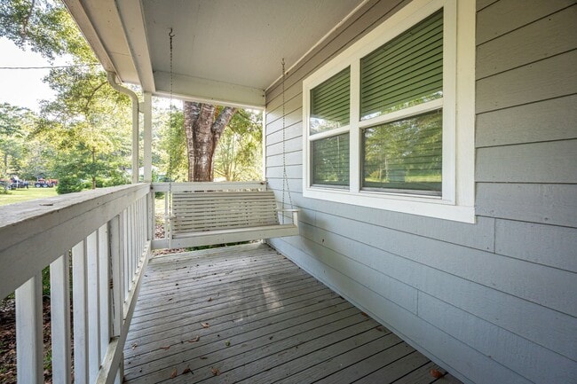 Building Photo - Peaceful Country Living on 2.4 Acres in Saucier