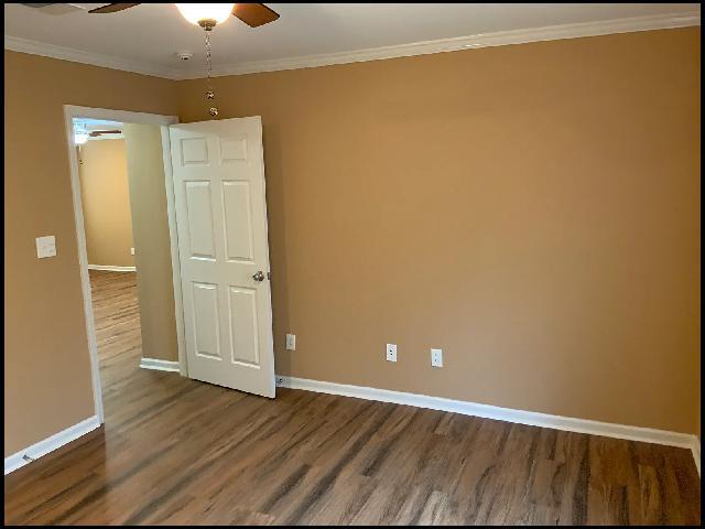 Building Photo - 6455 Lilac Dr