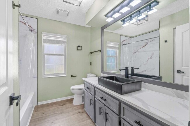 Building Photo - Beautiful 3-Bedroom Home with Private Setting & Open Floor Plan