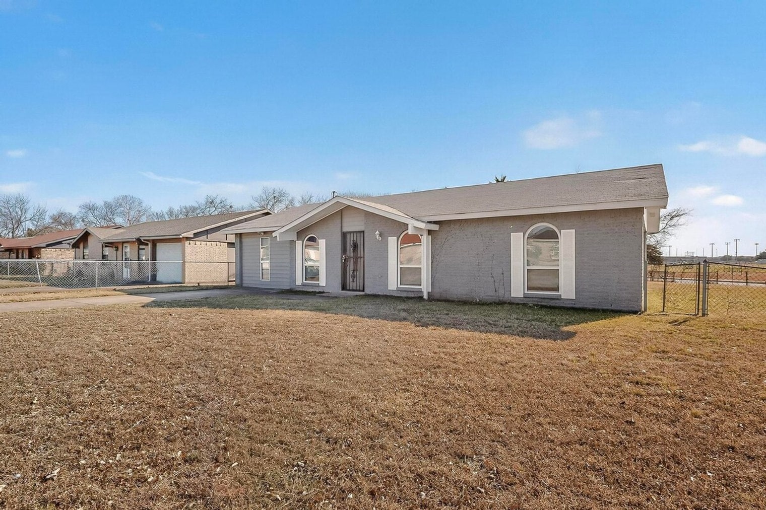 Building Photo - 136 Yorkshire Dr