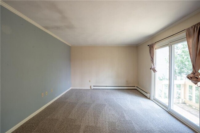 Building Photo - 400 New River Rd