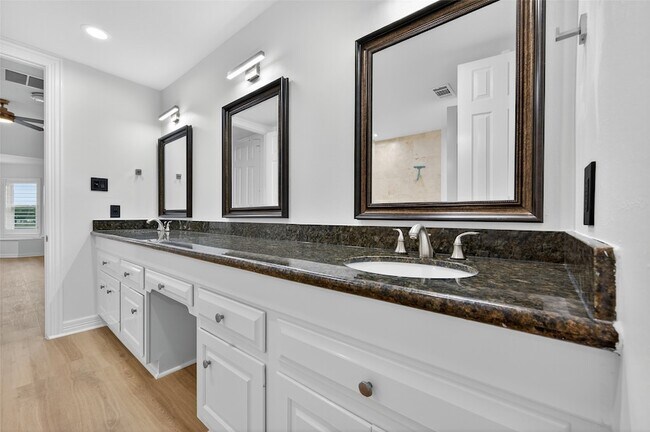 Building Photo - 2019 Bendstone Cir