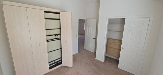 Building Photo - Prime Location – Just Minutes from Lake Sumter Landing and Spanish Springs!