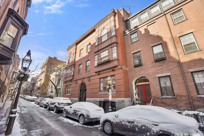 Building Photo - 15 Pinckney St