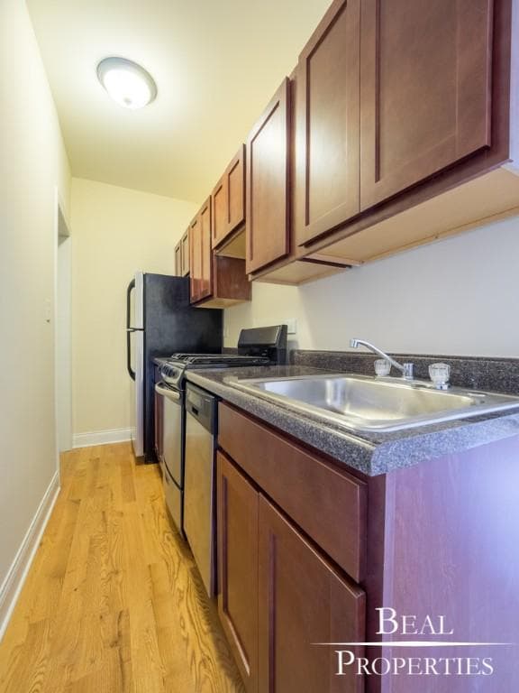 Building Photo - 1 bedroom in CHICAGO IL 60657